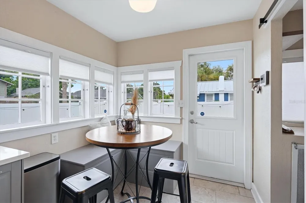 2363 4TH AVENUE St Petersburg, FL 33713