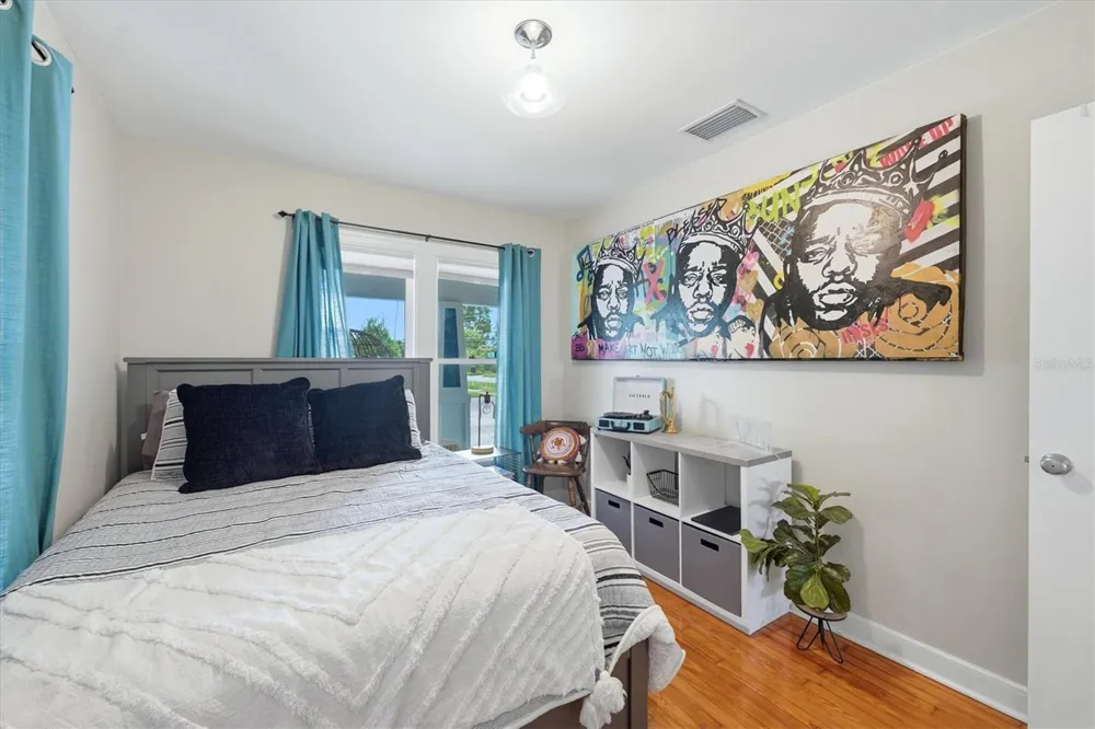 2363 4TH AVENUE St Petersburg, FL 33713