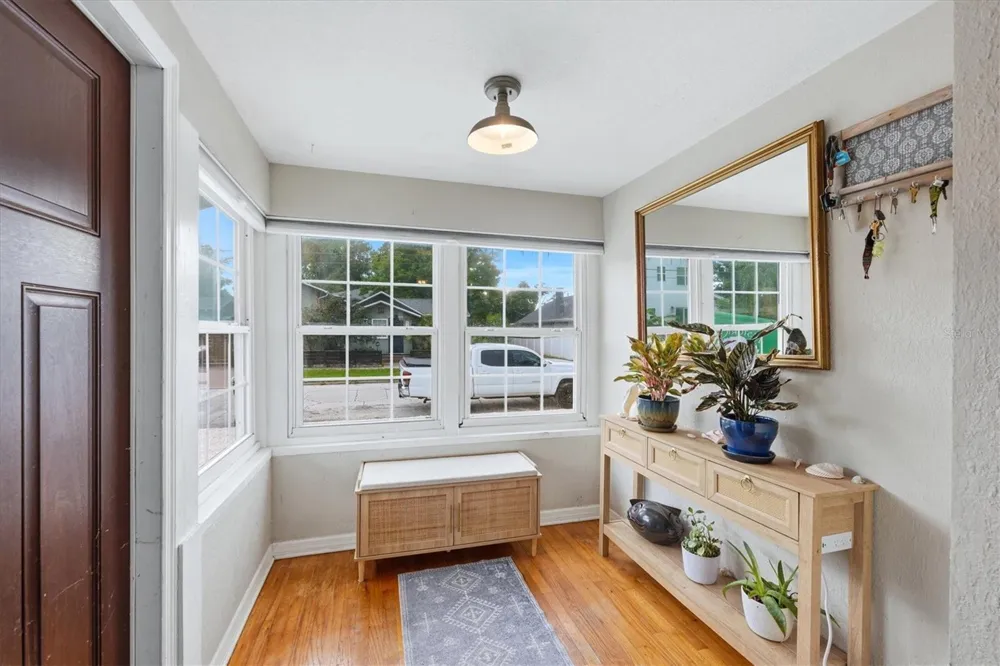 2363 4TH AVENUE St Petersburg, FL 33713