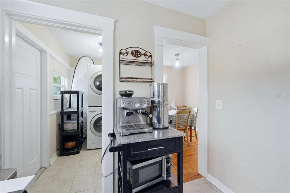 2363 4TH AVENUE St Petersburg, FL 33713