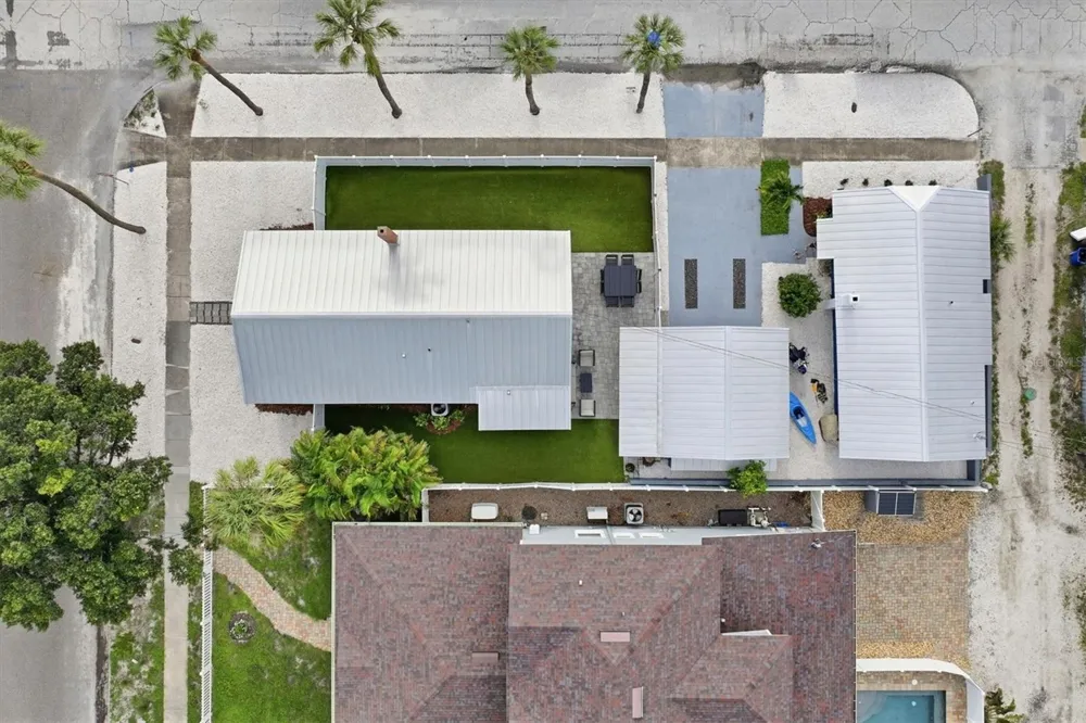 2363 4TH AVENUE St Petersburg, FL 33713