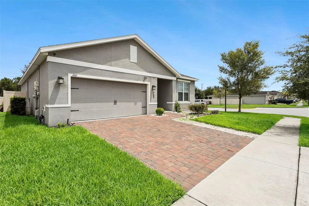 260 WHIRLAWAY DR Davenport, FL 33837