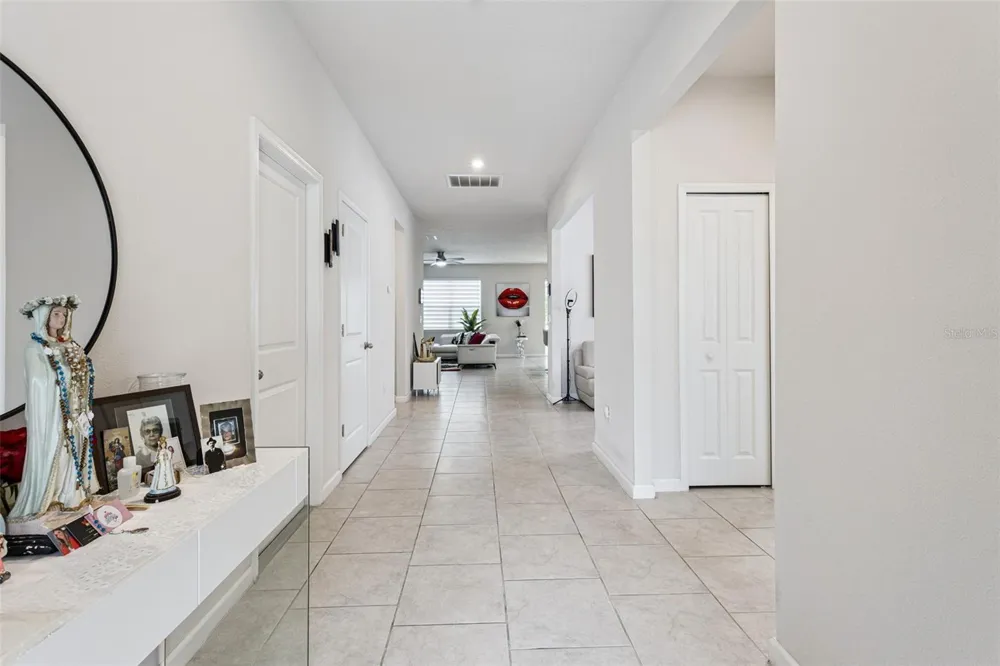 260 WHIRLAWAY DR Davenport, FL 33837