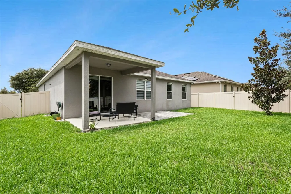 260 WHIRLAWAY DR Davenport, FL 33837