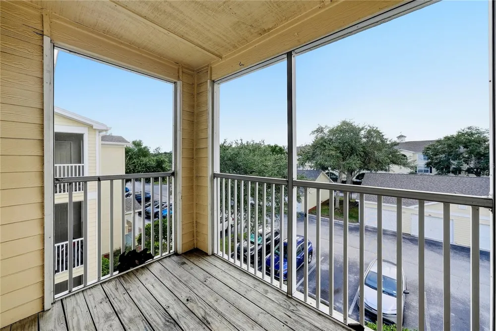 18471 BRIDLE CLUB DRIVE Tampa, FL 33647