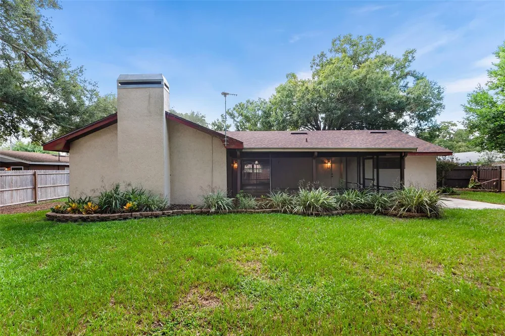 216 SHORE LOOP Winter Haven, FL 33884