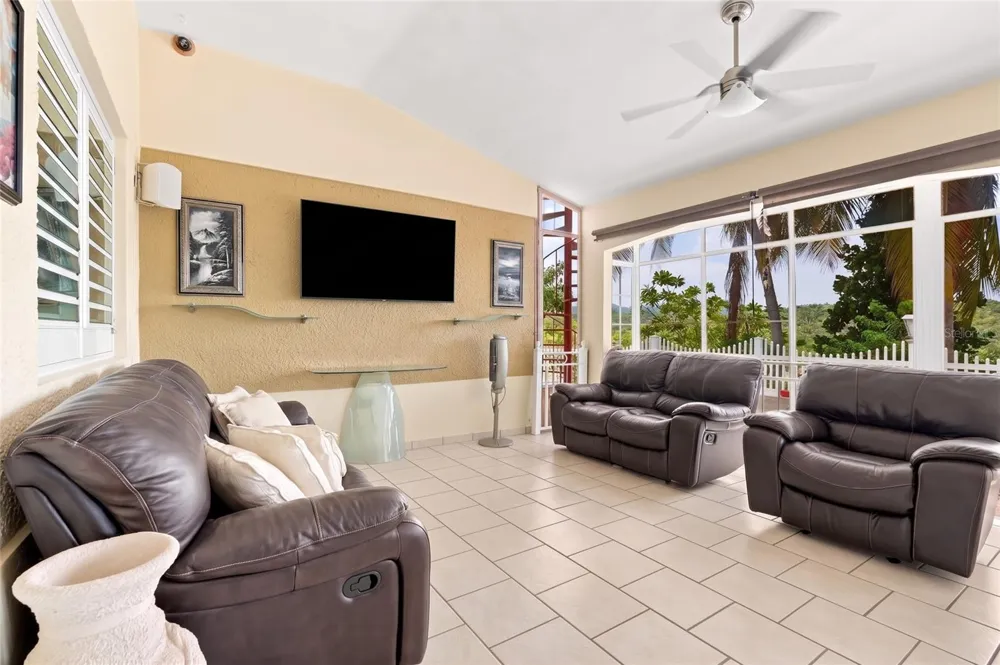 0 VIA SENECA #A3 Toa Alta, PR 00953