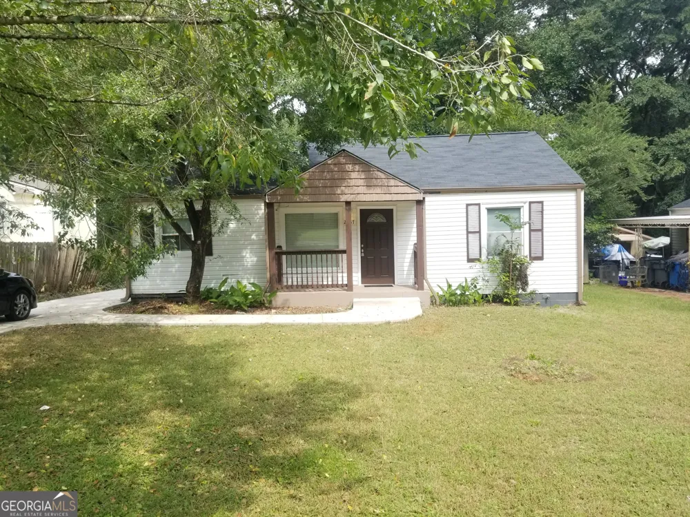 2467 Calvin AVE East Point, GA 30344