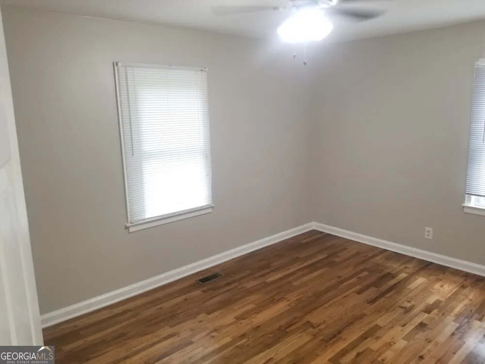 2467 Calvin AVE East Point, GA 30344
