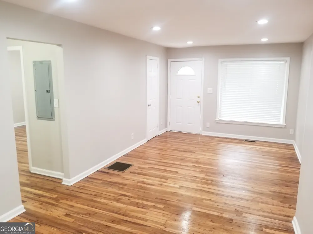 2467 Calvin AVE East Point, GA 30344