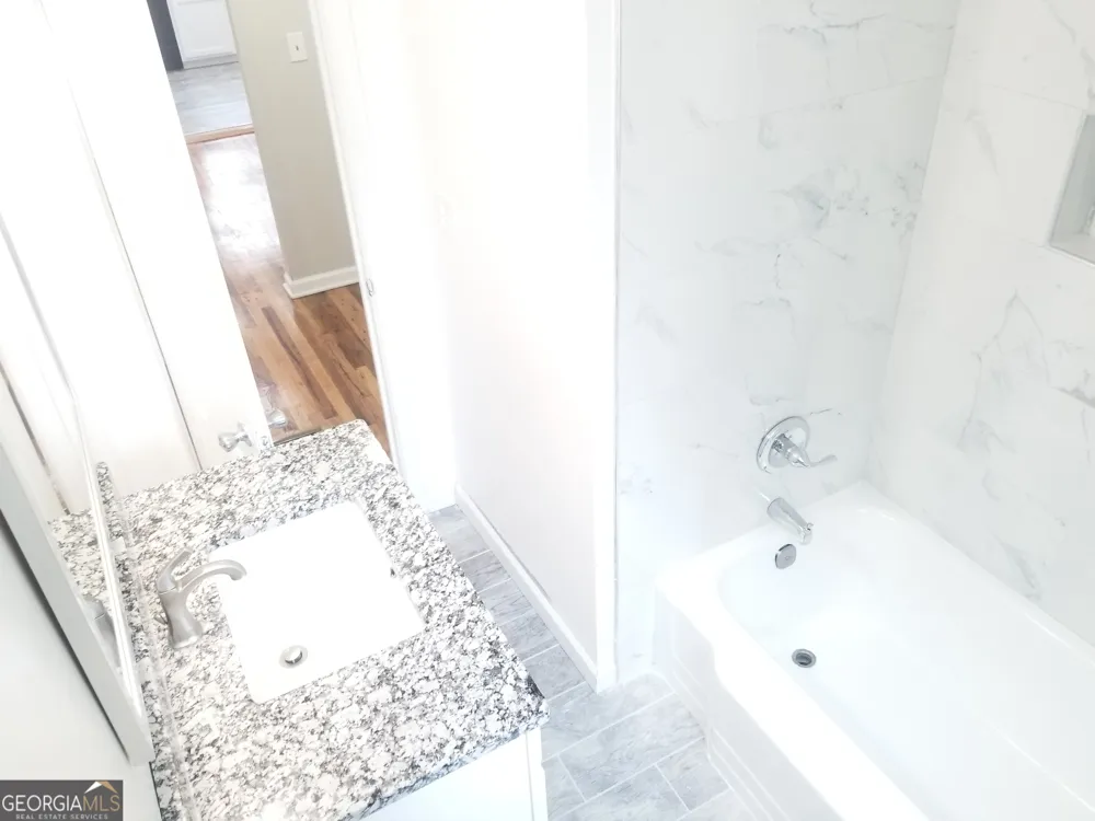 2467 Calvin AVE East Point, GA 30344