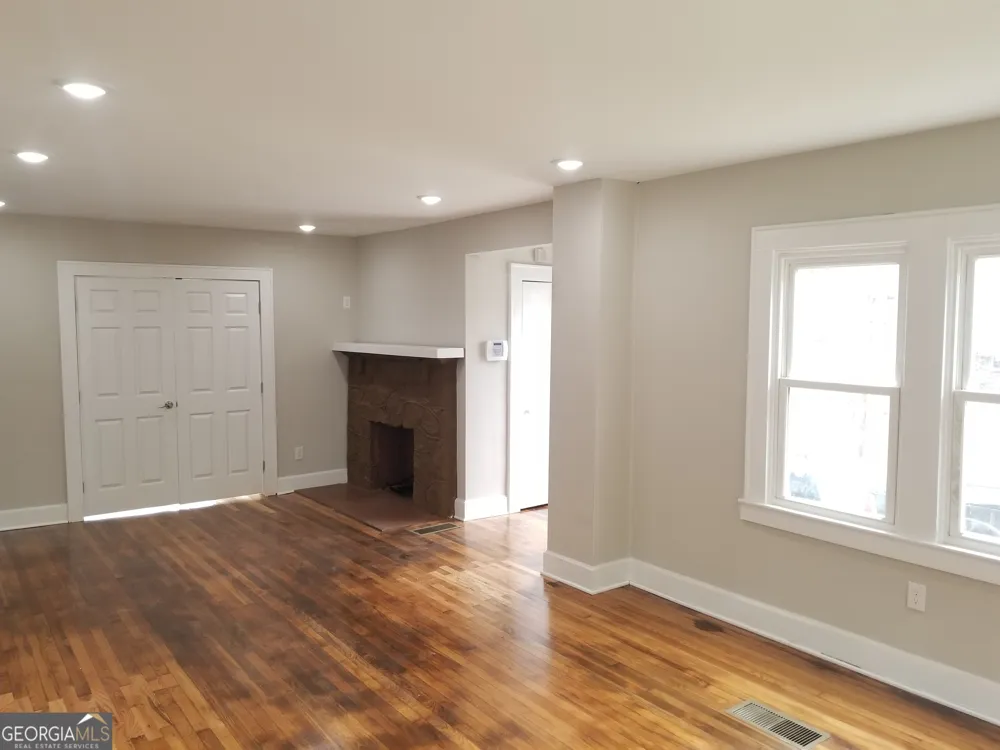 2429 Macon DR SW Atlanta, GA 30315
