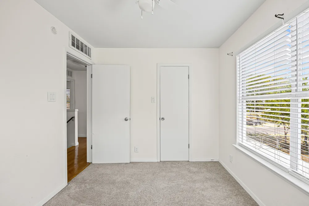 300 Blackson Avenue Austin, TX 78752