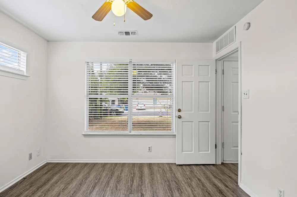 300 Blackson Avenue Austin, TX 78752