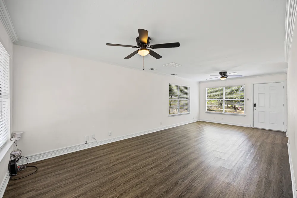 300 Blackson Avenue Austin, TX 78752