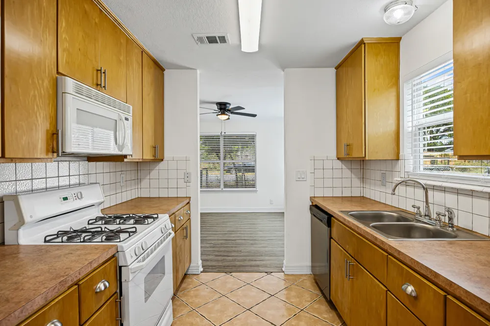 300 Blackson Avenue Austin, TX 78752