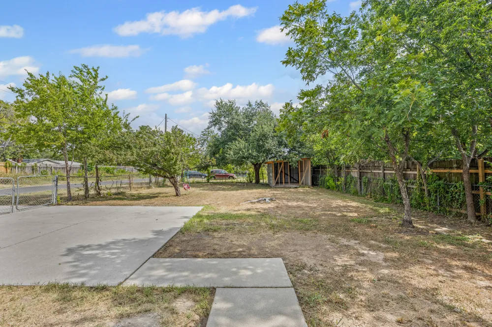 300 Blackson Avenue Austin, TX 78752