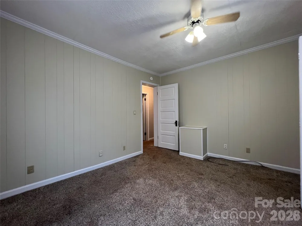 142 E Catawba Avenue Mount Holly, NC 28120