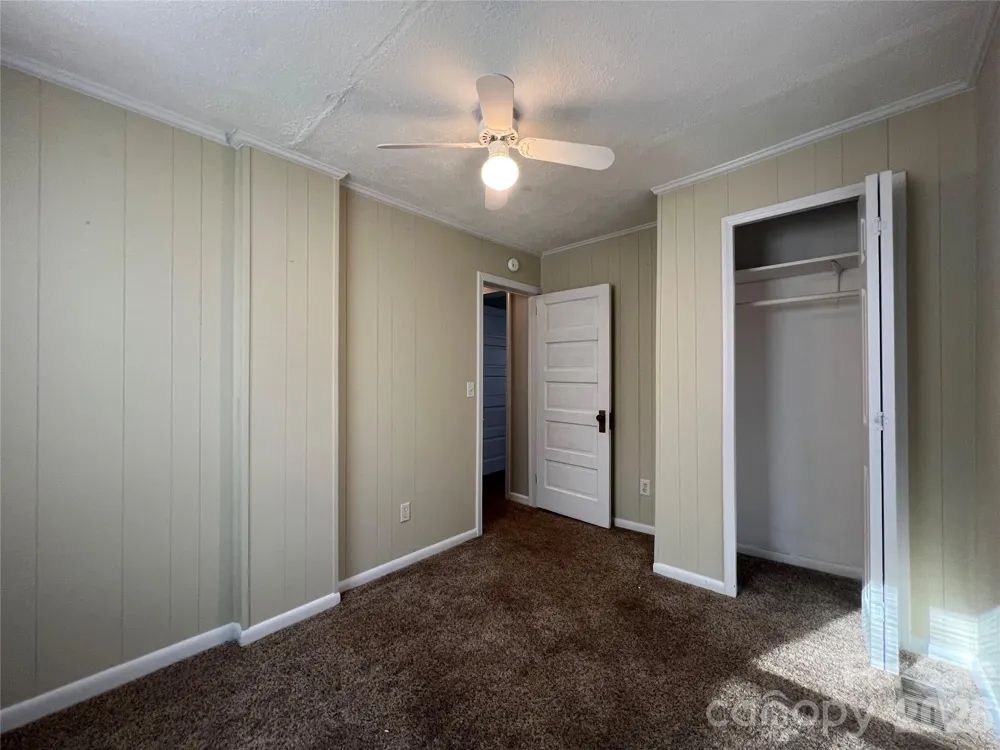 142 E Catawba Avenue Mount Holly, NC 28120