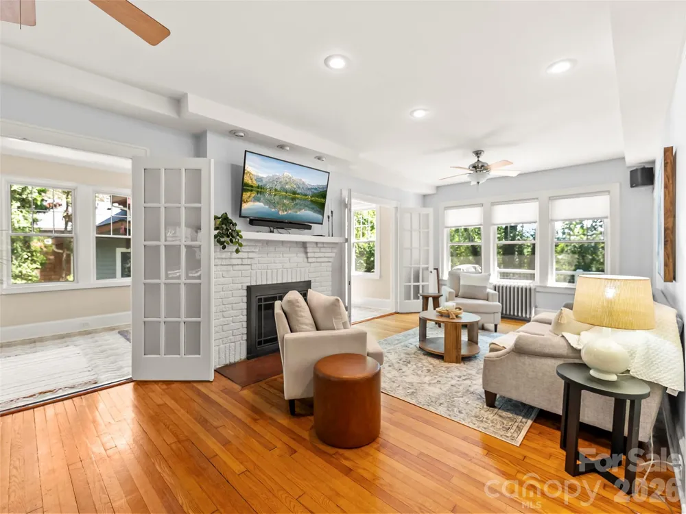 1 Kenilworth Road Asheville, NC 28803