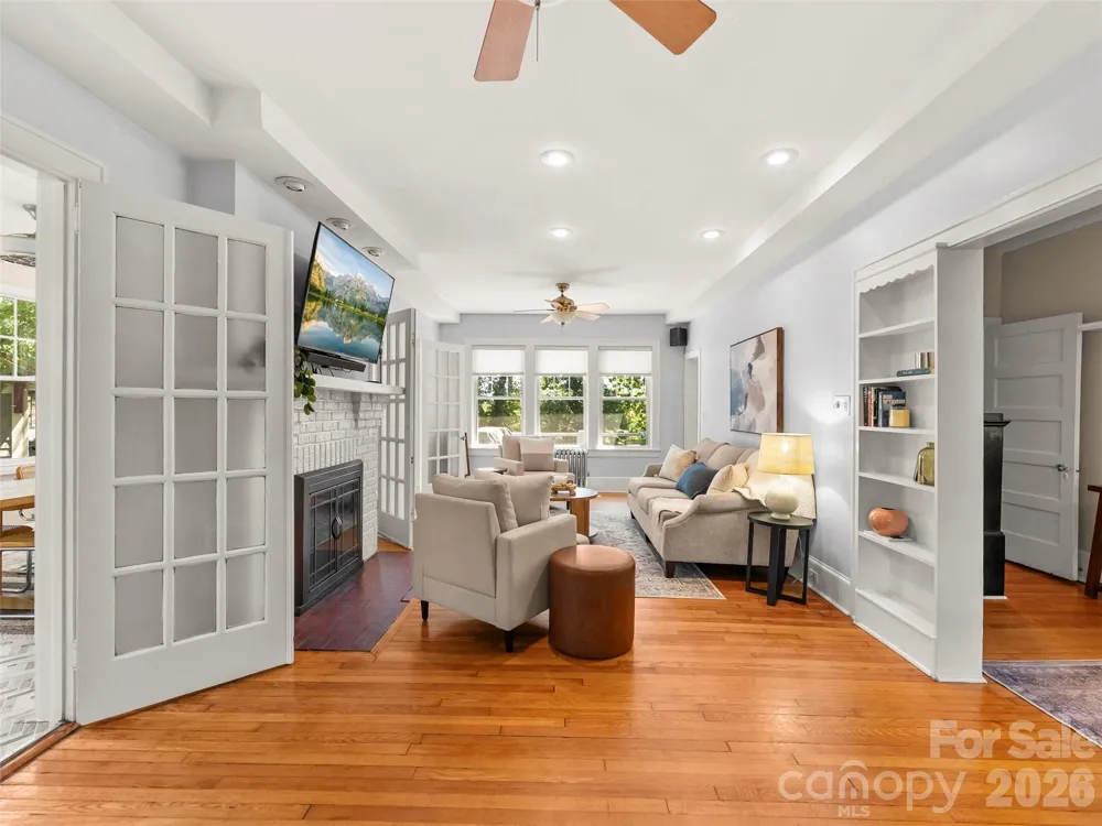 1 Kenilworth Road Asheville, NC 28803