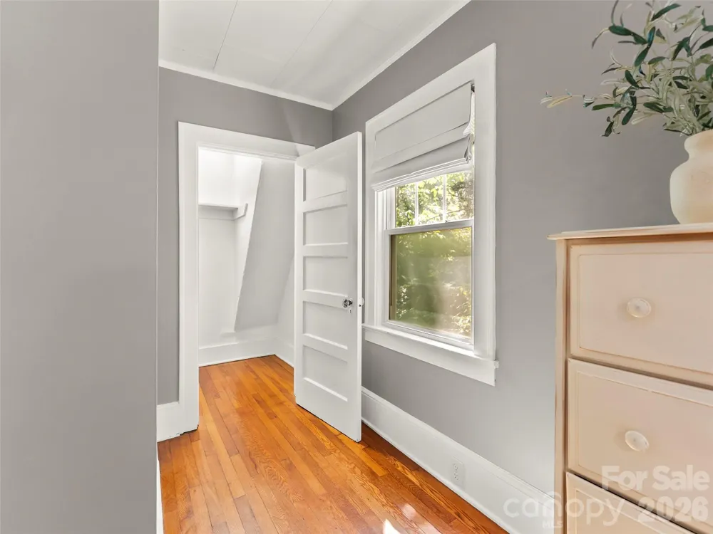 1 Kenilworth Road Asheville, NC 28803