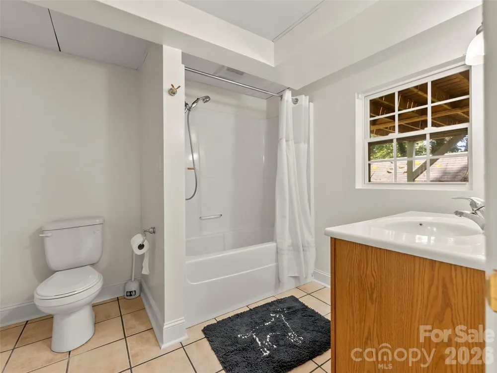 1 Kenilworth Road Asheville, NC 28803
