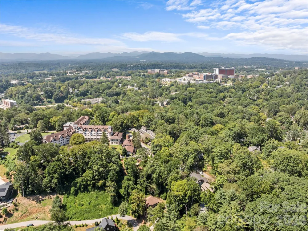 1 Kenilworth Road Asheville, NC 28803