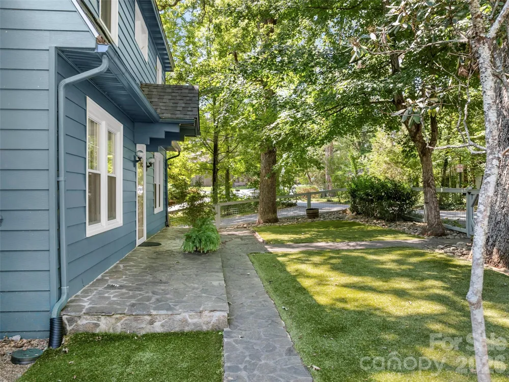 1 Kenilworth Road Asheville, NC 28803