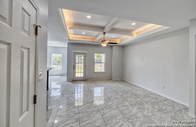 44 SUNDAY CT Uvalde, TX 78801