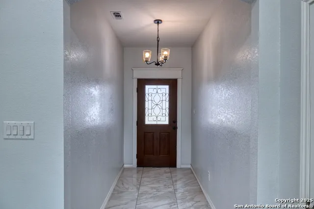 44 SUNDAY CT Uvalde, TX 78801