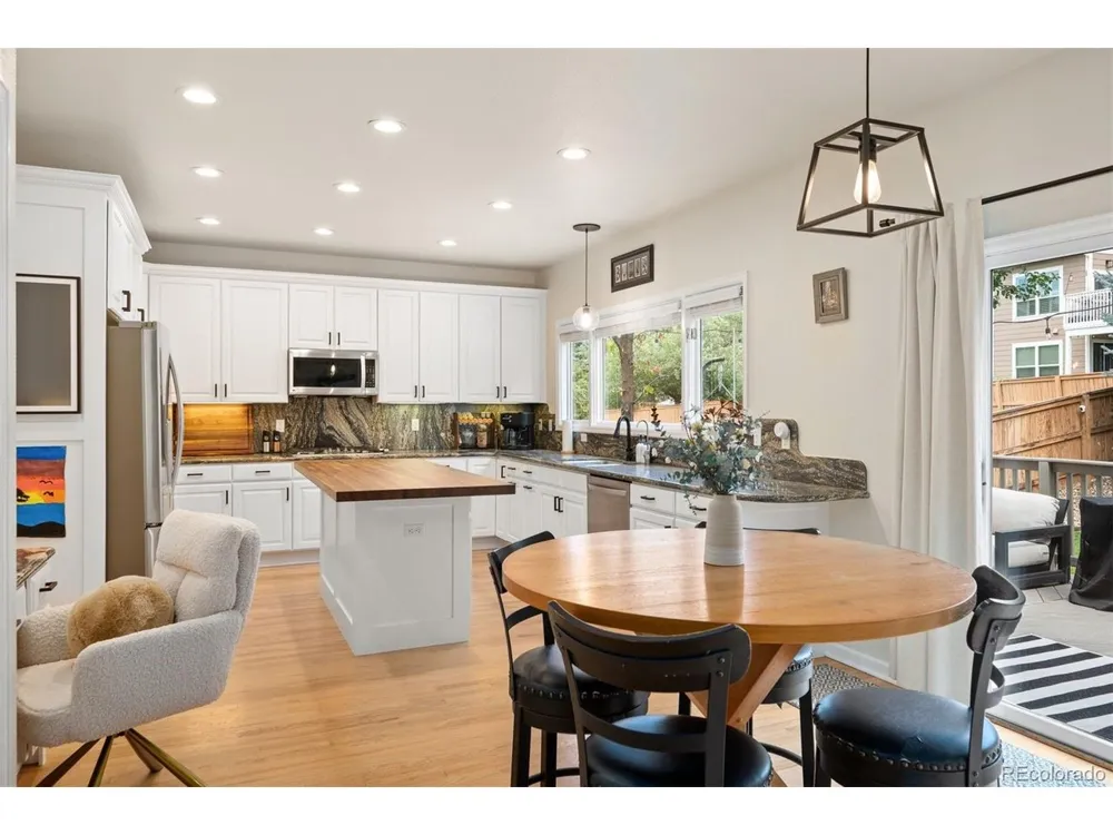 10182 Knoll Circle Littleton, CO 80130