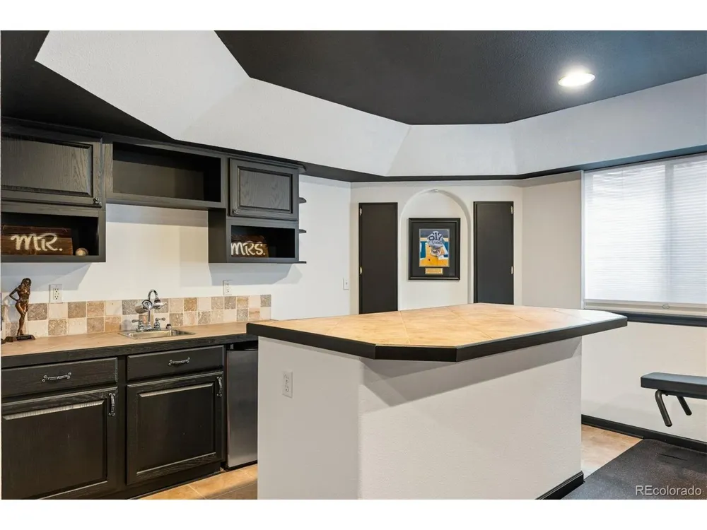10182 Knoll Circle Littleton, CO 80130