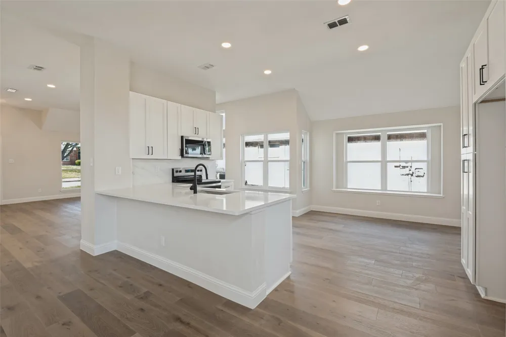 5849 Baker Drive The Colony, TX 75056