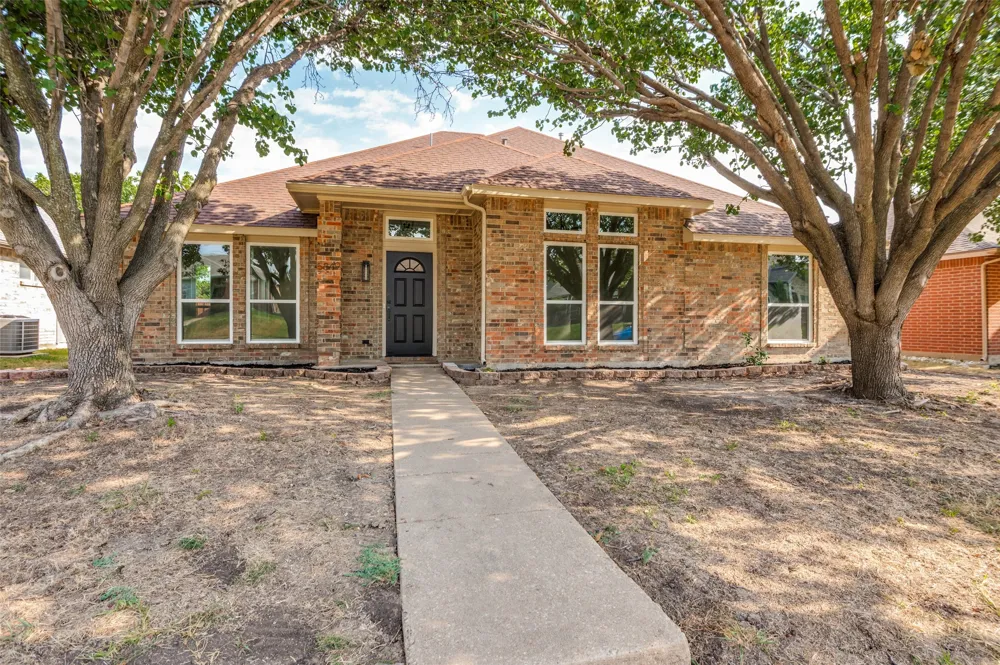 5849 Baker Drive The Colony, TX 75056