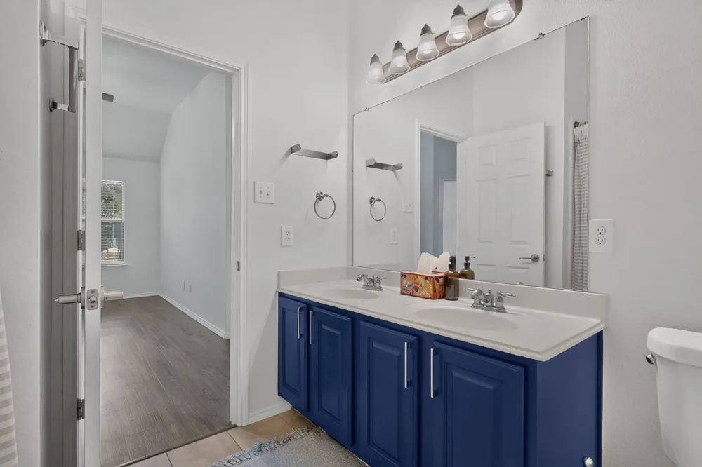 905 Lake Grove Drive Little Elm, TX 75068