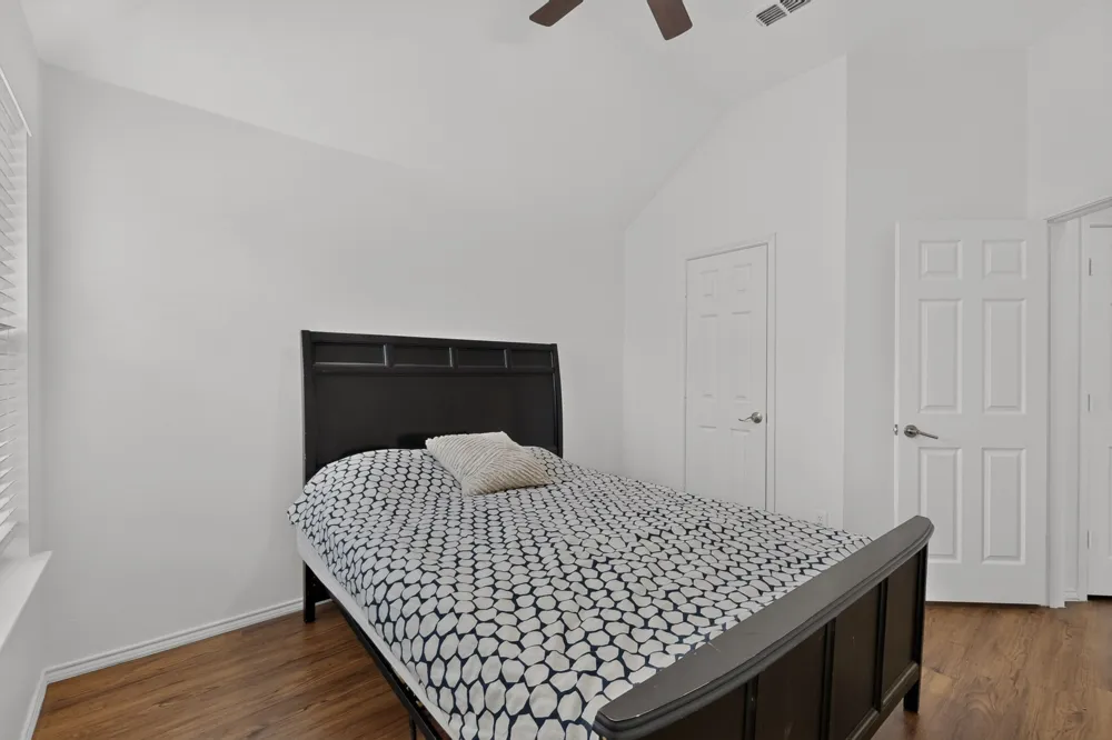 905 Lake Grove Drive Little Elm, TX 75068