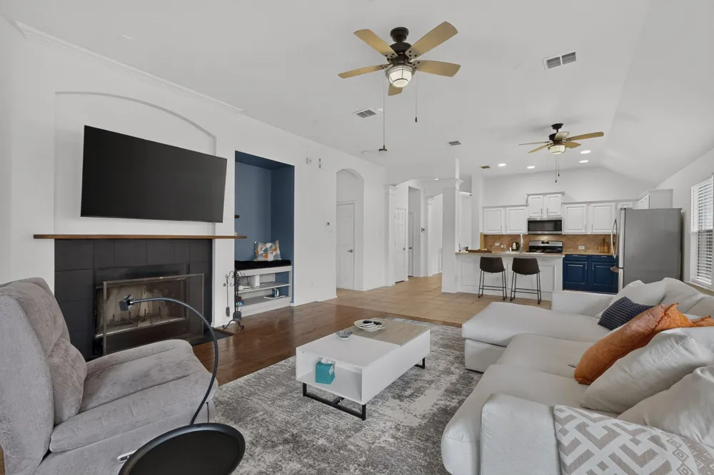 905 Lake Grove Drive Little Elm, TX 75068