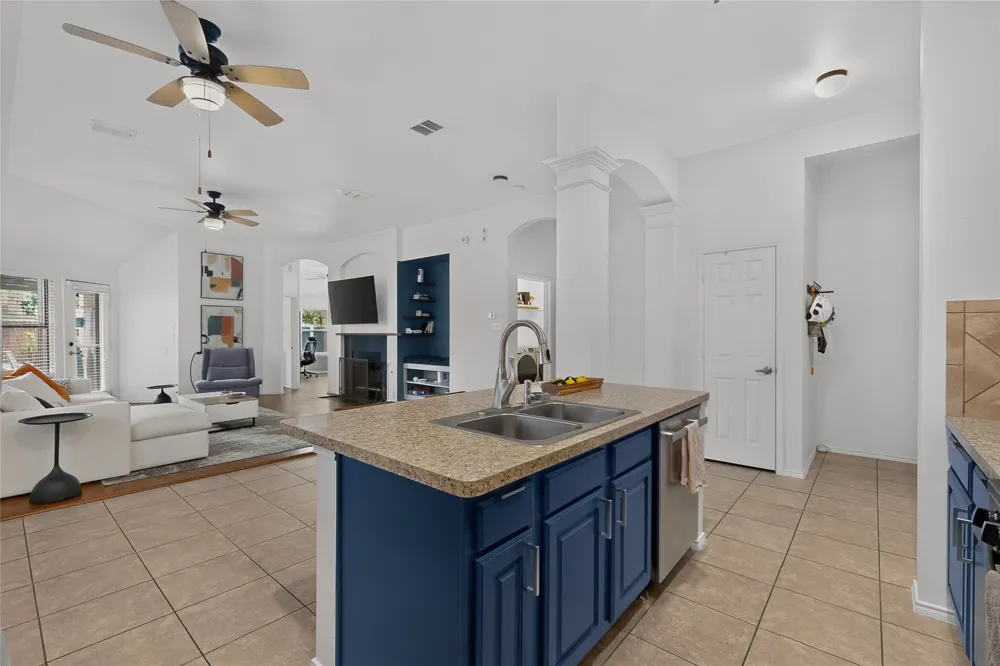 905 Lake Grove Drive Little Elm, TX 75068
