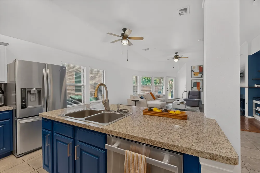 905 Lake Grove Drive Little Elm, TX 75068