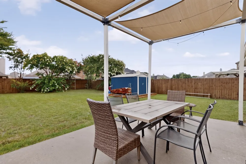 905 Lake Grove Drive Little Elm, TX 75068