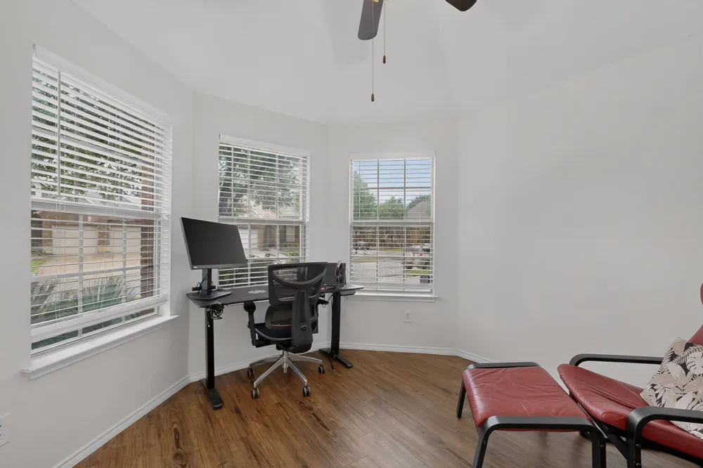 905 Lake Grove Drive Little Elm, TX 75068