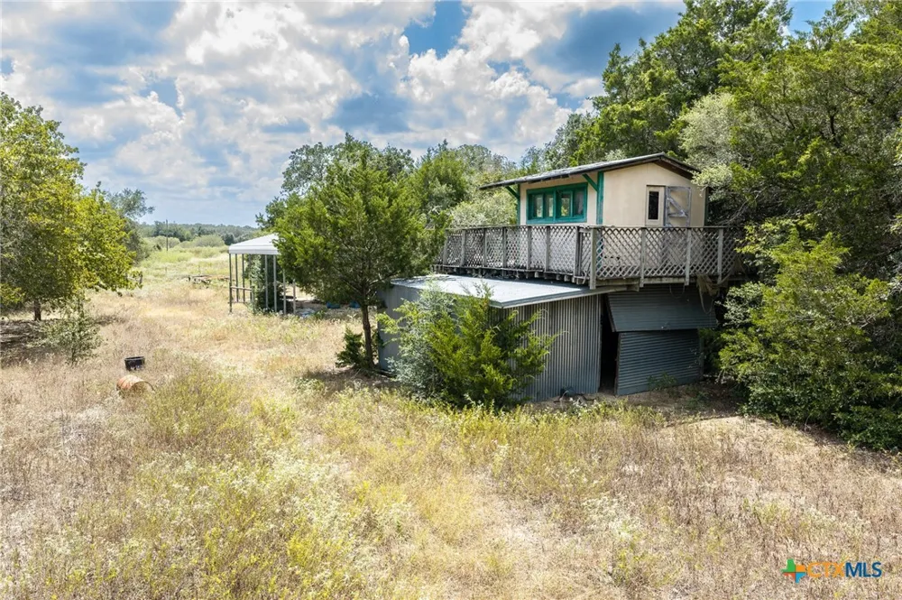 2195 Mule Creek Road Harwood, TX 78632