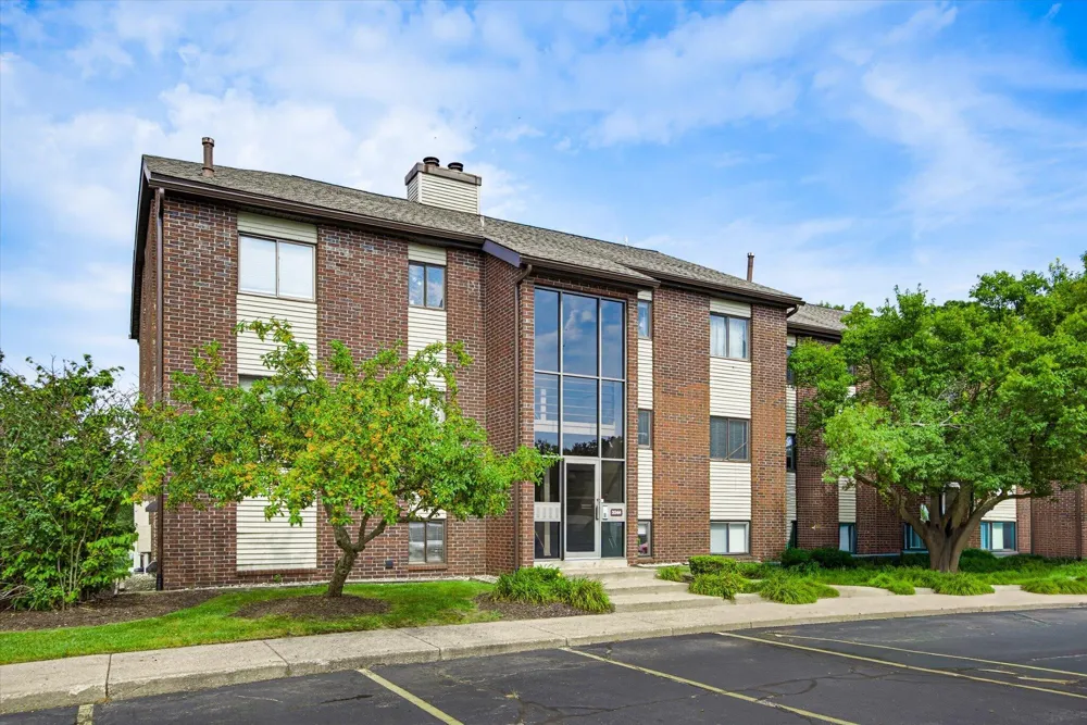 3344 Devonwood Hills NE Grand Rapids, MI 49525
