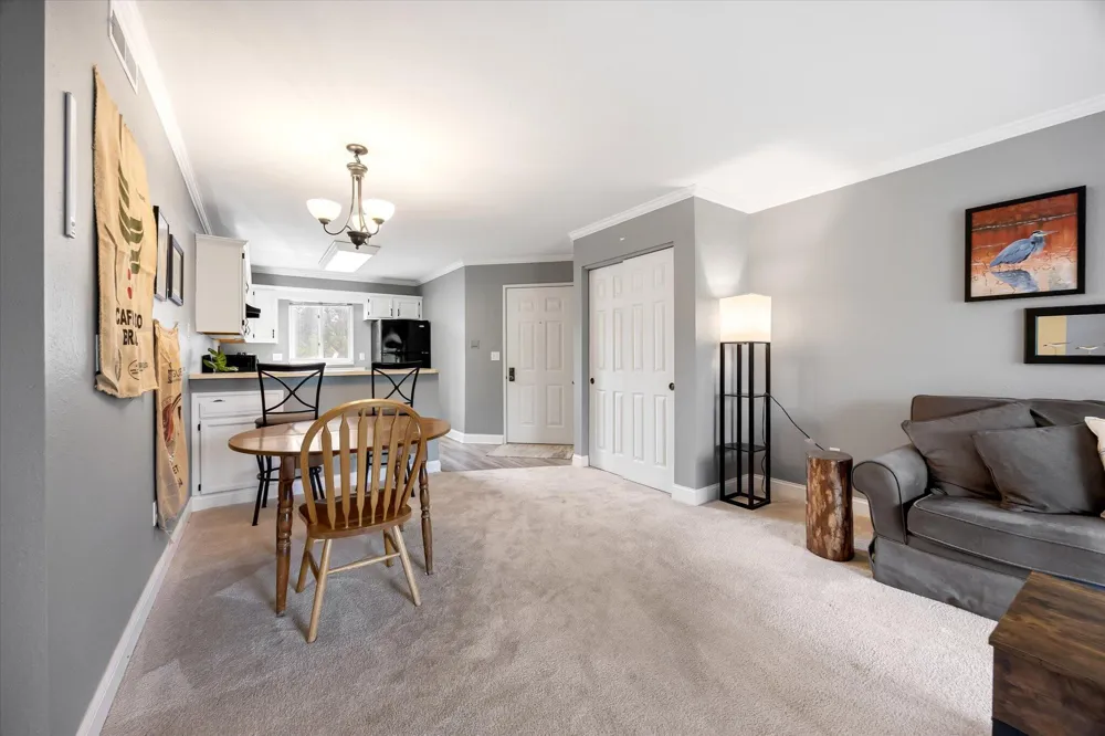 3344 Devonwood Hills NE Grand Rapids, MI 49525