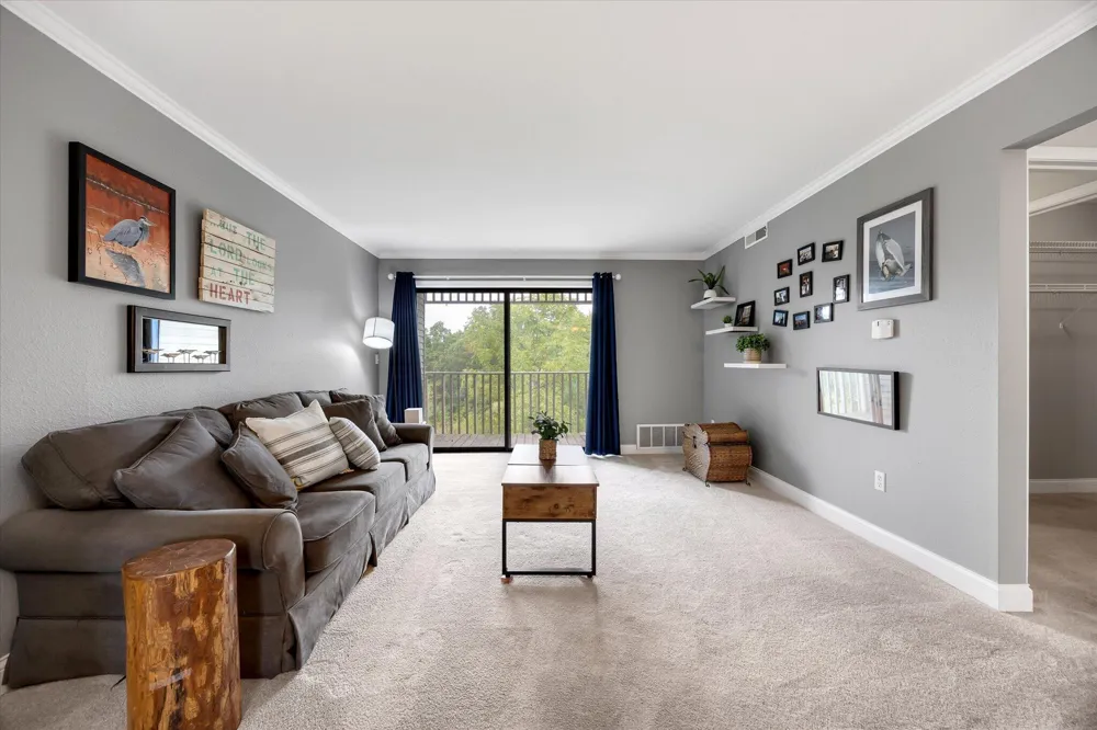3344 Devonwood Hills NE Grand Rapids, MI 49525
