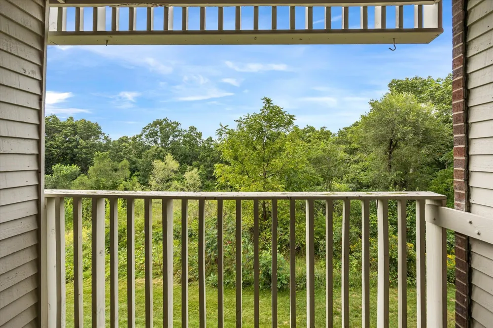3344 Devonwood Hills NE Grand Rapids, MI 49525