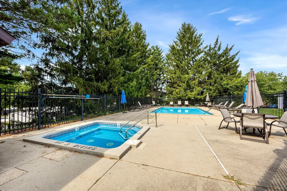 3344 Devonwood Hills NE Grand Rapids, MI 49525