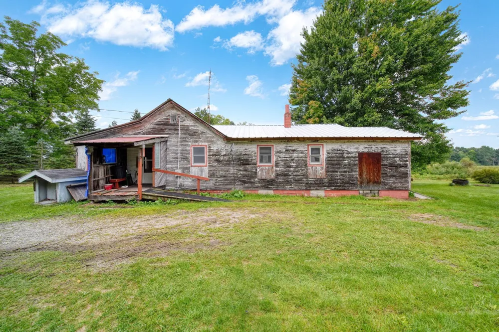 5096 Page Avenue Jackson, MI 49201