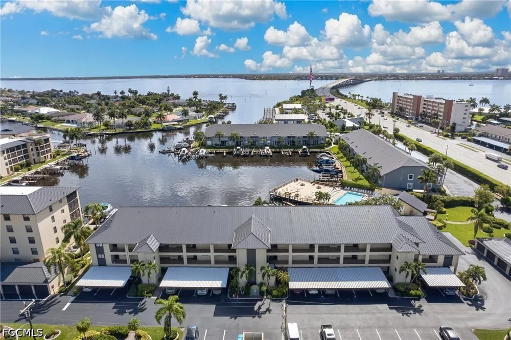 SE 17th Place #103 Cape Coral, FL 33904